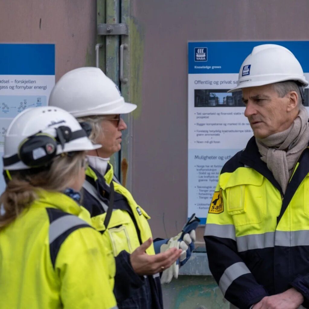 Norwegian Prime Minister Jonas Gahr Støre (right) at the groundbreaking ceremony. Source: Yara.