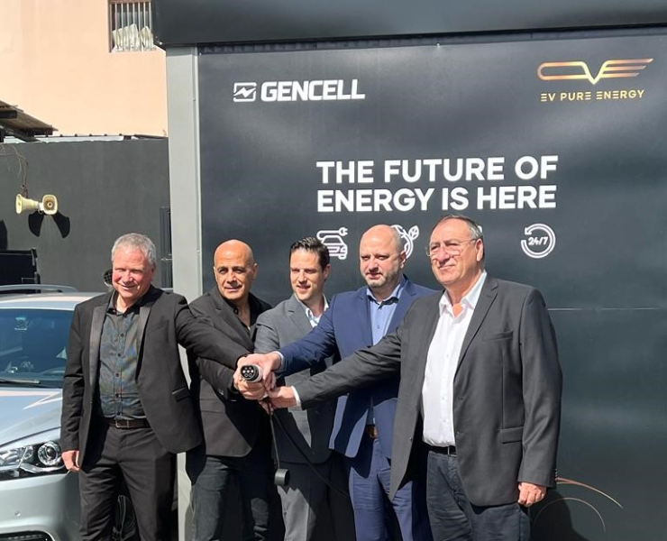 GenCell and EV Motor executives at the charging station launch in Netanya, Israel. Source: GenCell.