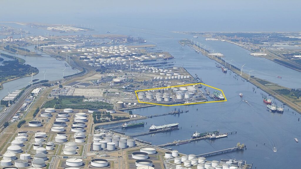OCI’s ammonia import terminal at the Port of Rotterdam (bordered by yellow line), which will see throughput capacities tripled by 2023. Source: Port of Rotterdam/Aeroview.