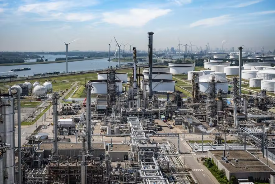 Gunvor Petroleum’s Rotterdam refinery, where Air Products and Gunvor are developing a new renewable ammonia import terminal. Source: Gunvor Group.