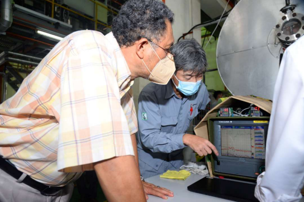 TNB officials inspect the test rig and co-combustion results in Kajang, Malaysia. Source: Tenaga Nasional Bhd (TNB).